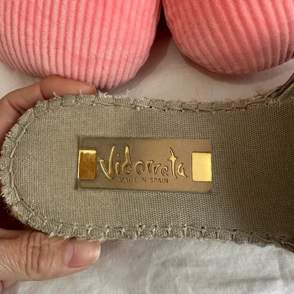 Vidoretta Metallic Slide Sandals with Gold Accents - Picture 2 of 6